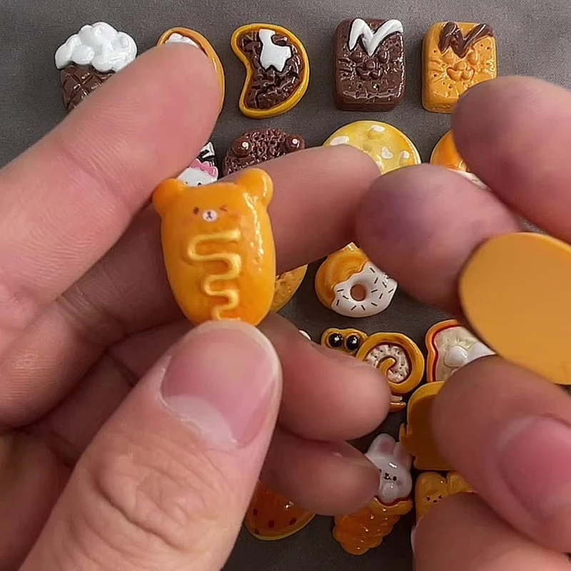 1PC ตุ๊กตาสัตว์อาหารและเล่นขนมปัง Miniature จําลองเด็กเล่นของเล่นอาหารตกแต่งบ้านของขวัญเครื่องประดับอุปกรณ์เสริม