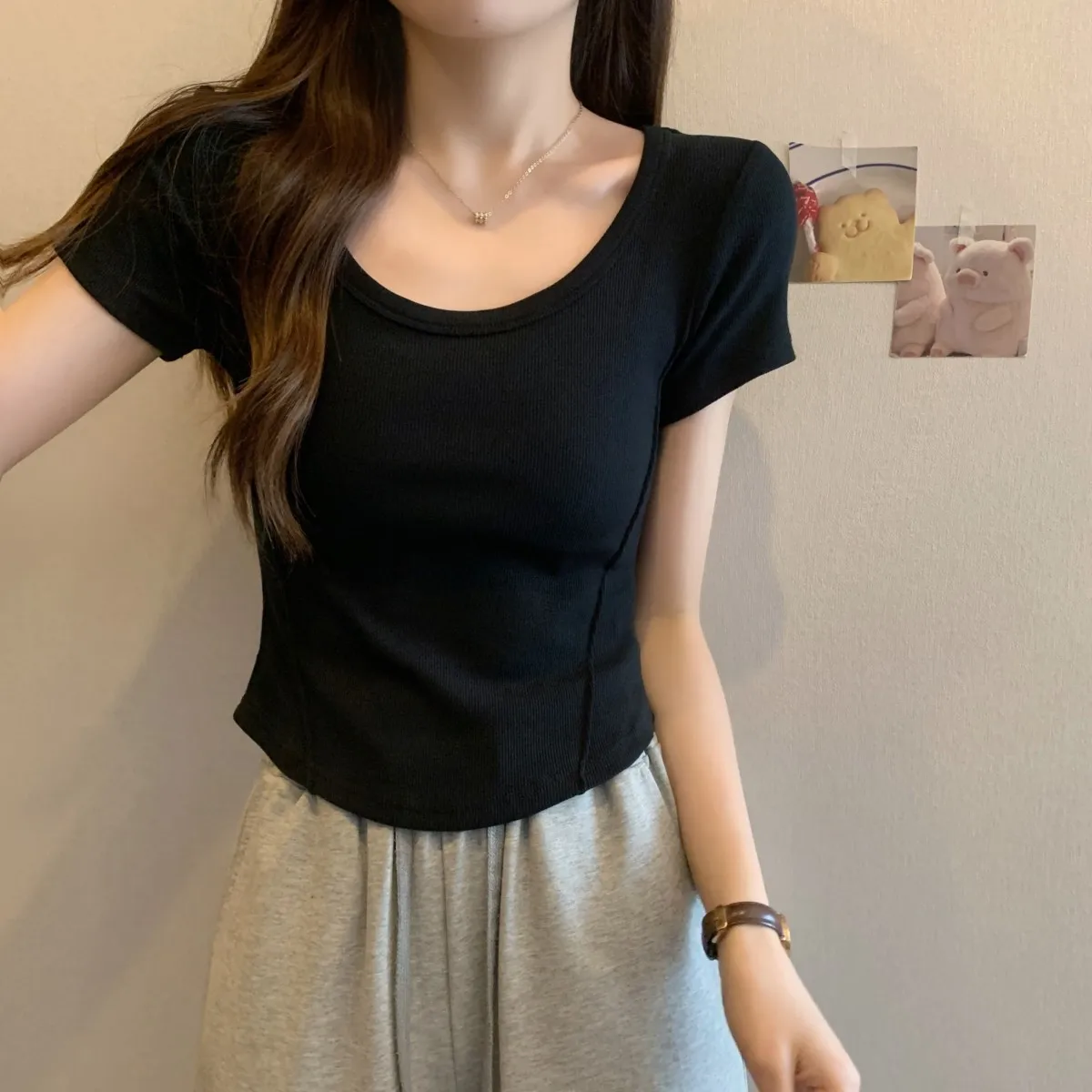 Y2K T-shirt Frauen V-ausschnitt Unregelmäßigen Kurzarm Crop Top Neue Koreanische Mode Schlanke Hohe Taille Solide T-shirt Frau Sexy Kleidung