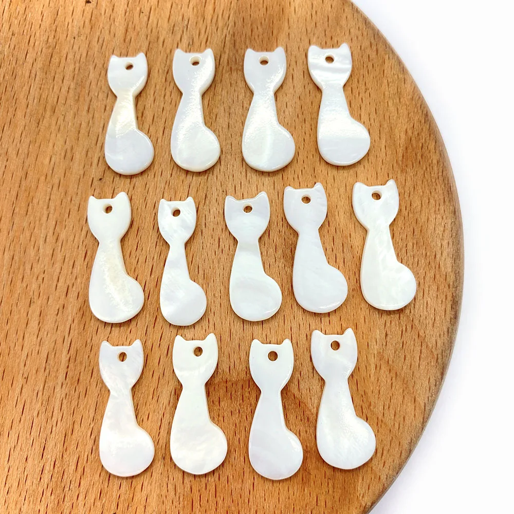 

Natural Freshwater Shell Pendant Engraving Cat Shape Diy Jewelry Materials Charms for DIY Necklace Jewelry Making Accessories