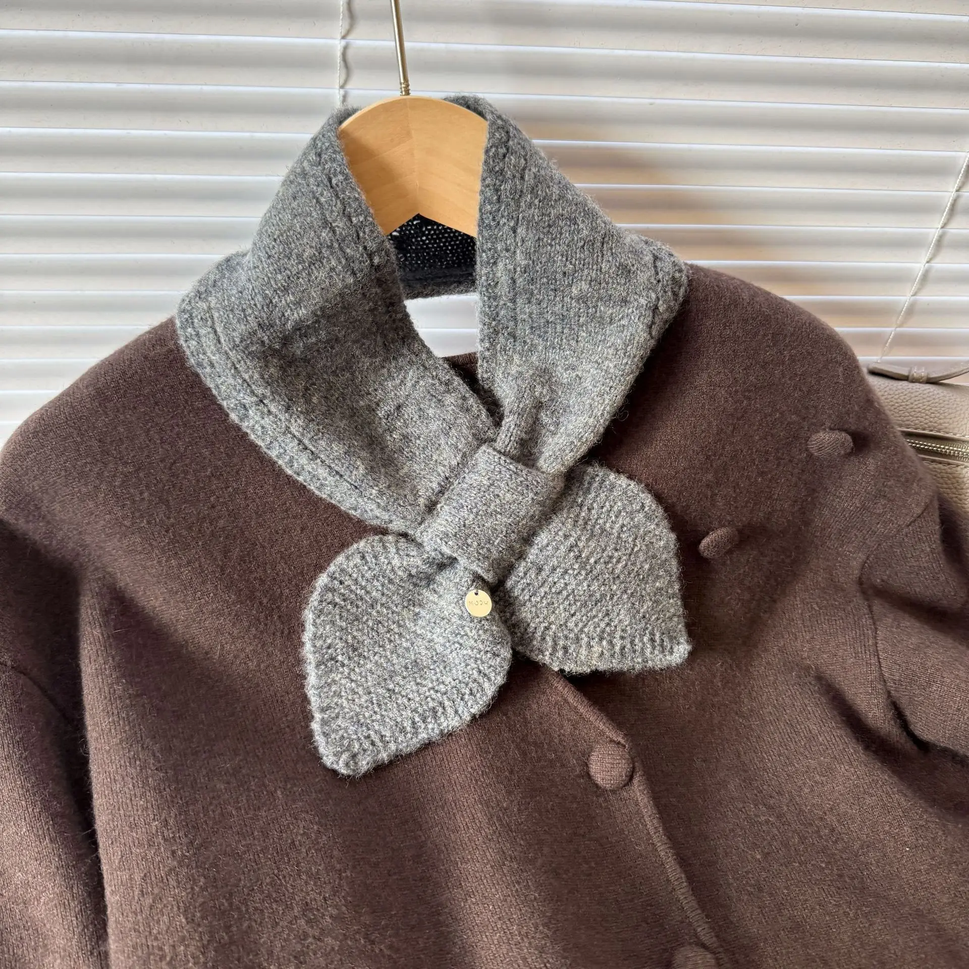 

Sweet Mixed Color Knitted Small Scarf for Women's Autumn and Winter New Version Versatile Warm Neck Protection Wool Scarf Luxury