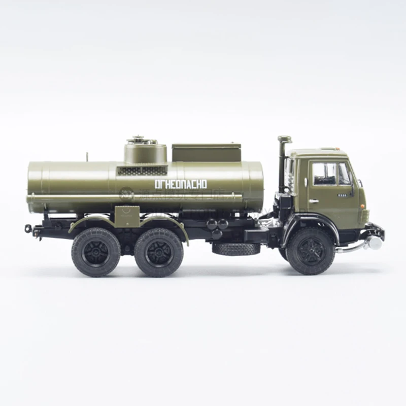 1:43 Scale Diecast Alloy AC-9 Kamaz 5320 Gasoline Transport Vehicle Toys Cars Model MDTR006 Classic Adult Souvenir Gifts Display