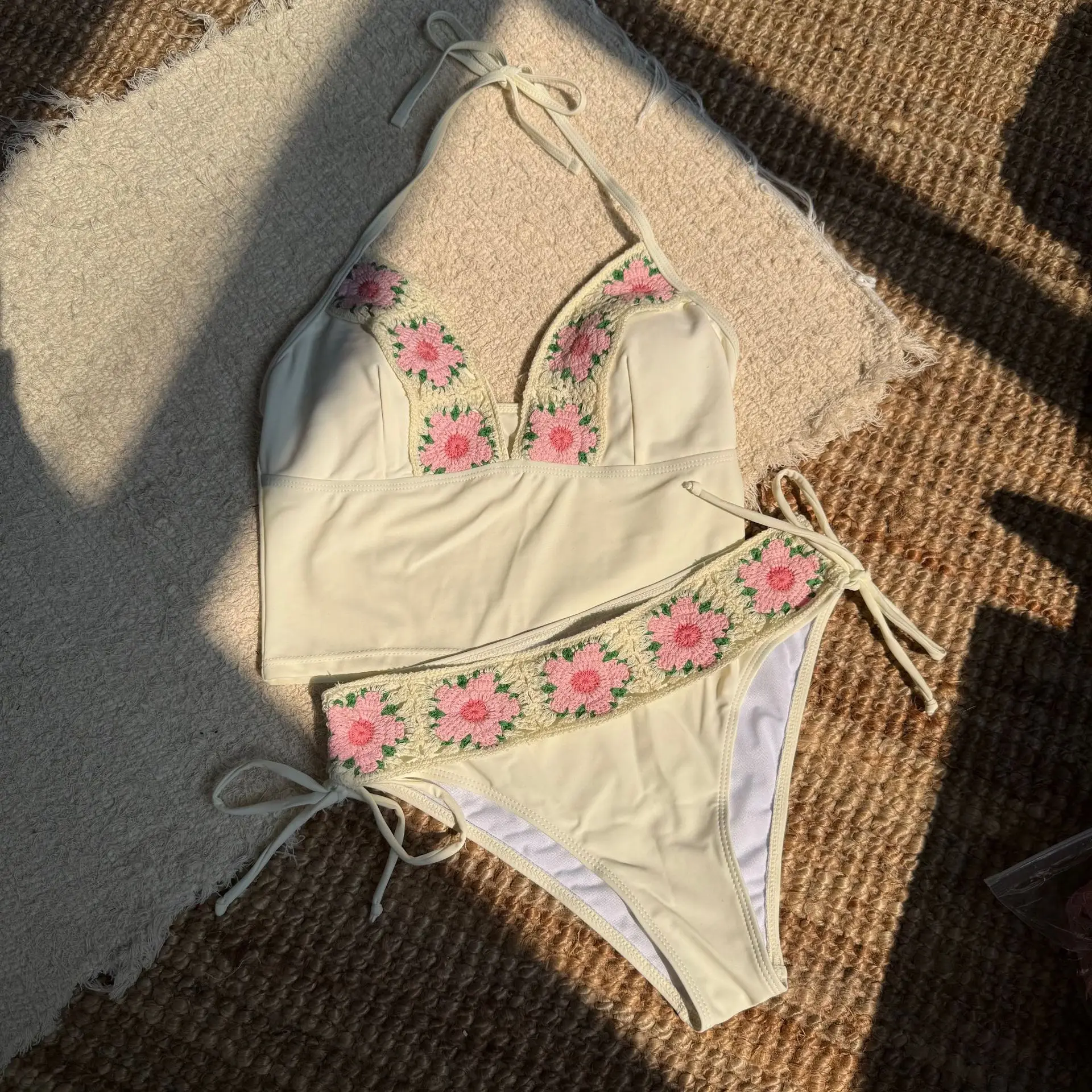 

Knitted Flower Swimwear Woman 2025 Halter String Tops Bikinis Sets Micro Thong Sexy Swimsuit Women Holiday Bathing Suit Bikini