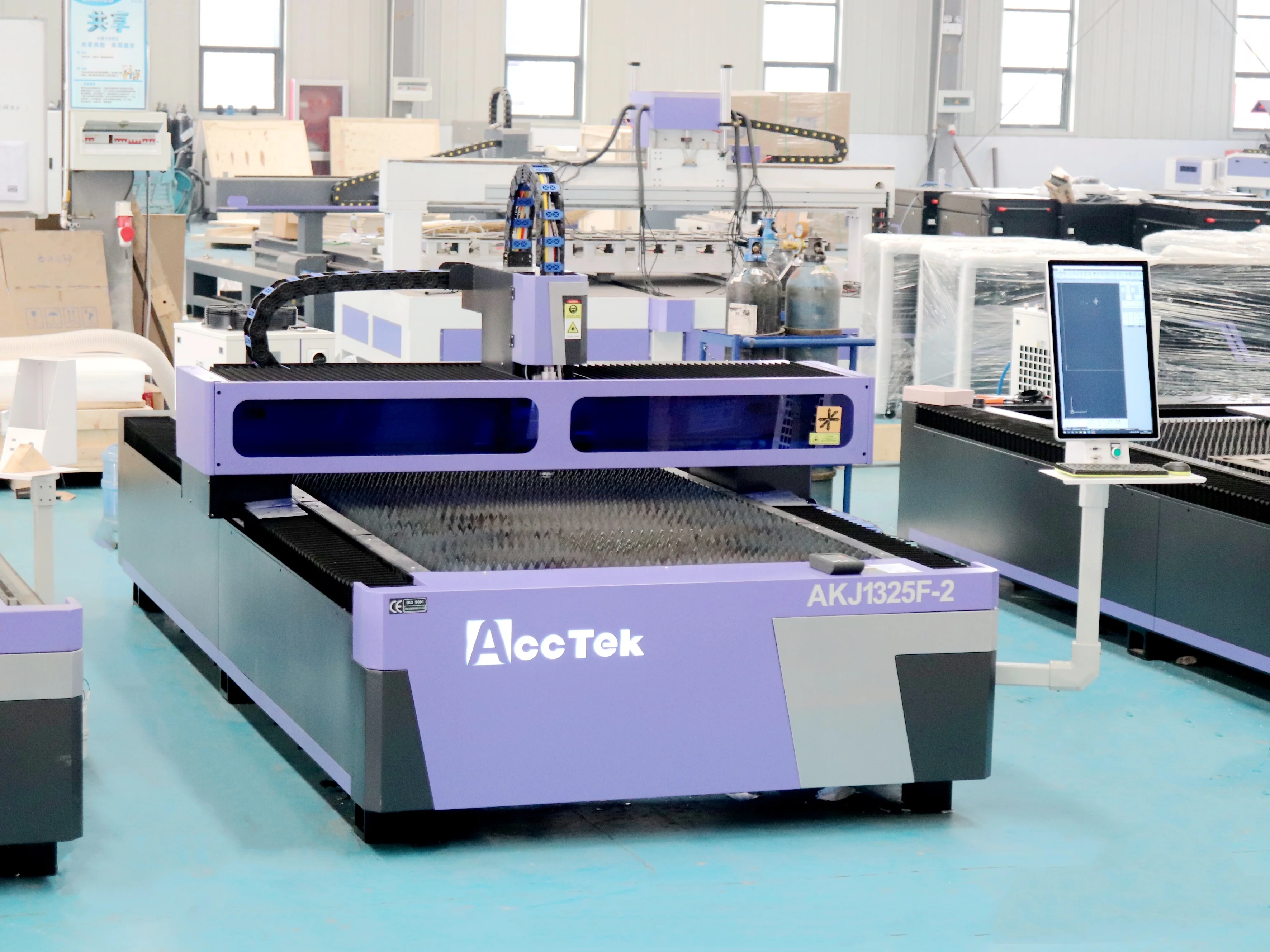 China Fiber laser cutting machine ACCTEK AKJ1325 and CO2 + fiber combined laser cutting machine and Heavy duty  laser cutter