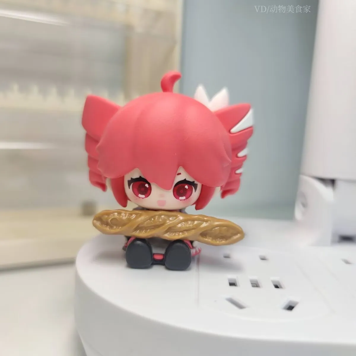 

Новинка 2026: Статуэтка-орнамент для рабочего стола в виде виртуальной певицы (дойин) в костюме для косплея, с эффектом сидячего тела, подарок, периферийный товар