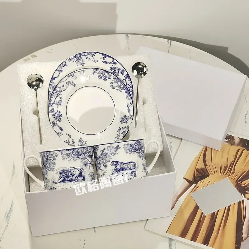 

2025 Coffee Cups, Plates, European Style Afternoon Tea Set, 2 Cups, 2 Plates, 1 Spoon, Black Tea Gift Box