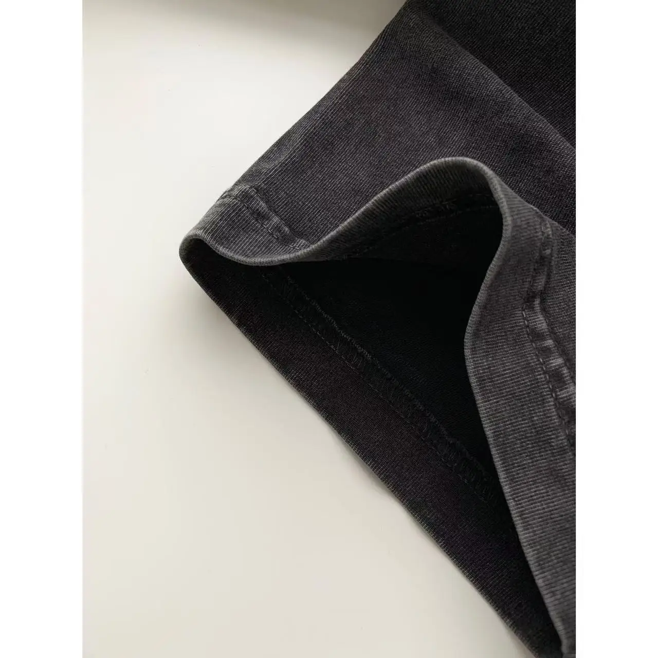 

Футболка KAILE в стиле ретро с 3D металлической нашивкой-логотипом, уличный стиль, летняя мода для пар