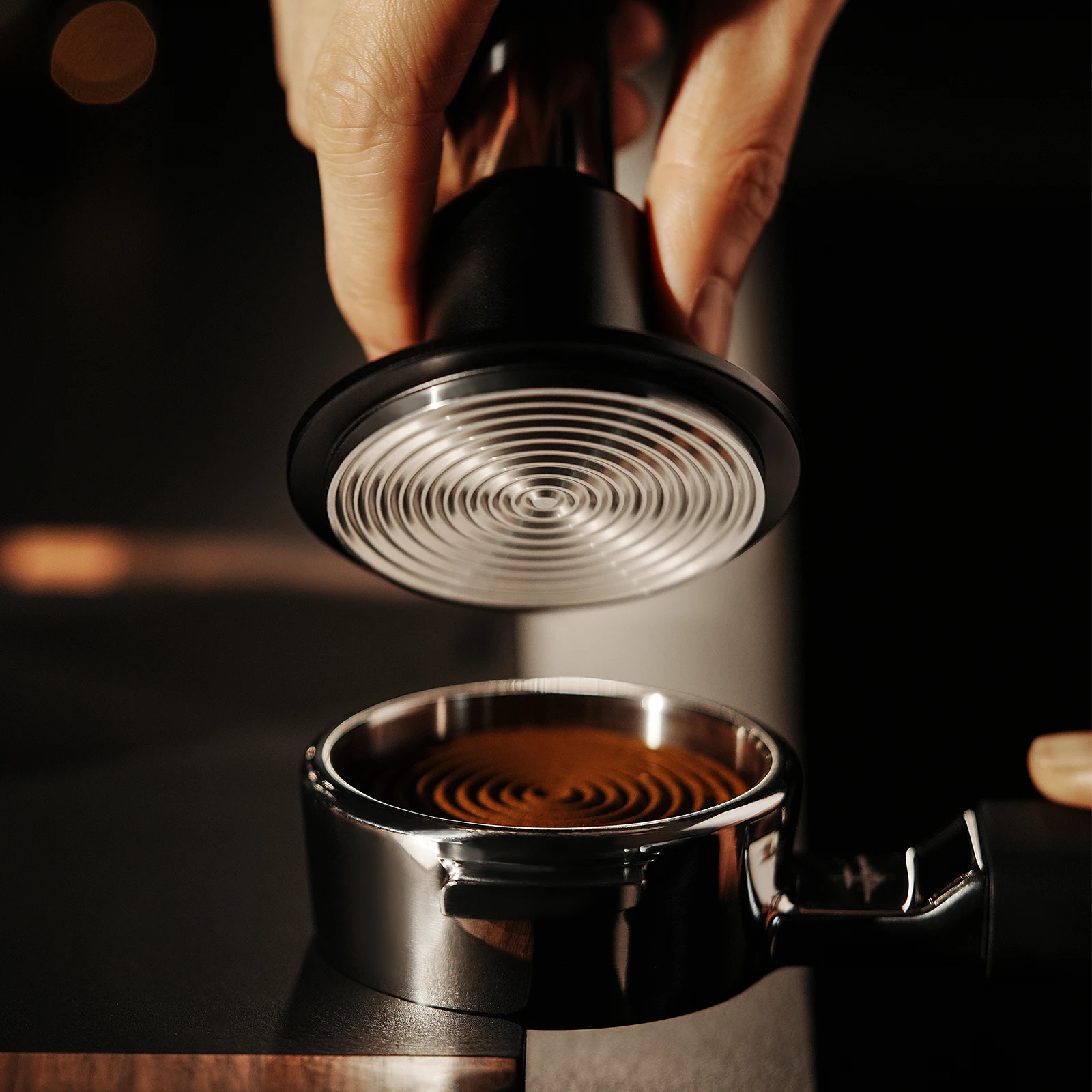 MHW-3BOMBER Knight Impact Tamper 4-Spring Espresso Tamper مع 30lbs ضغط ردود الفعل سدادة قهوة لدك القهوة الدقيق