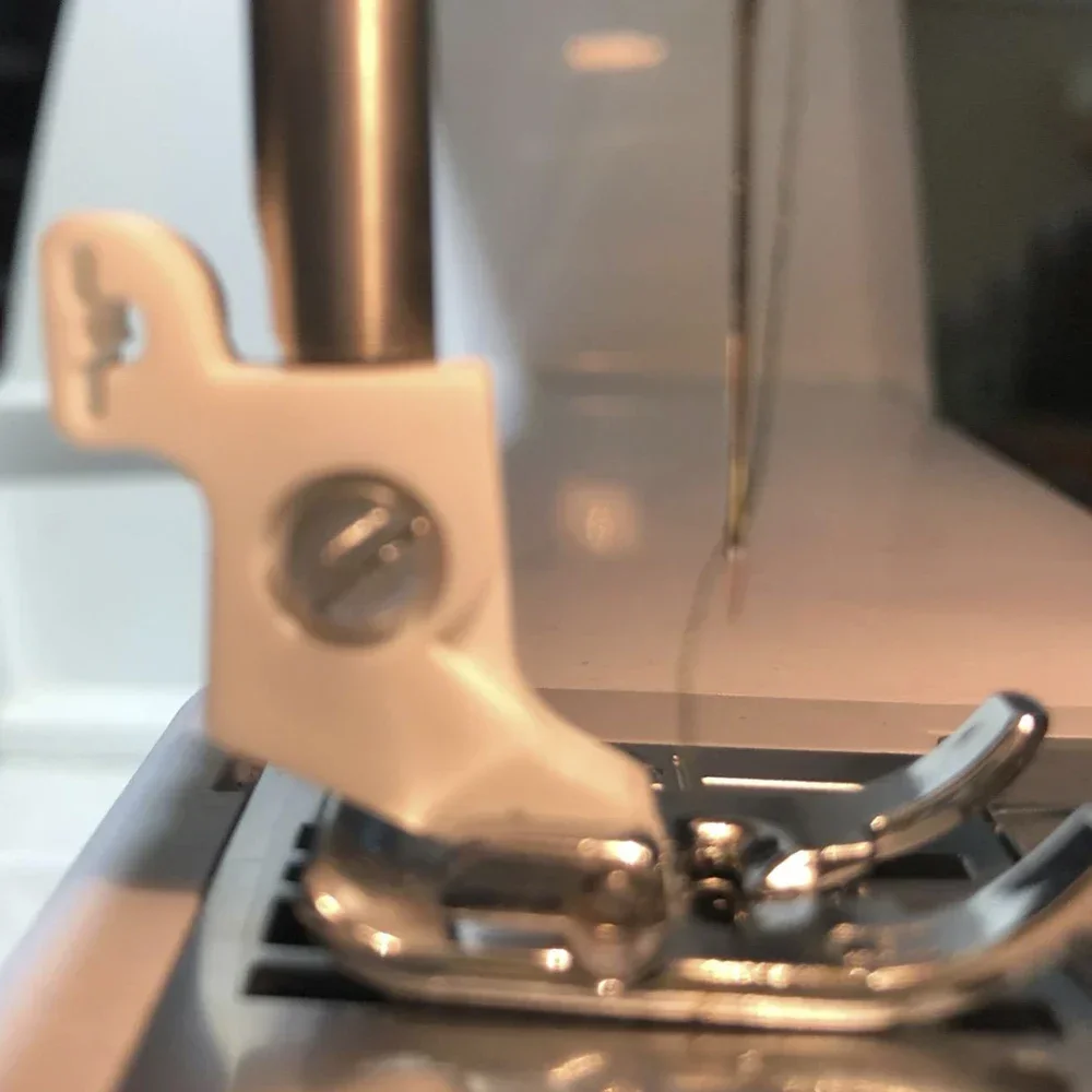 

Presser Foot Shank Adapter Fits for Husqvarna Viking Models for Models Designer Topaz 25 for White Sewing Machine Models 7700