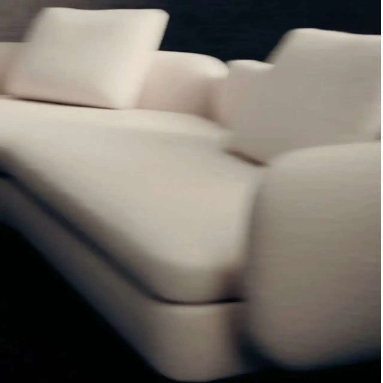 Divano angolare antico in velluto di arte classica