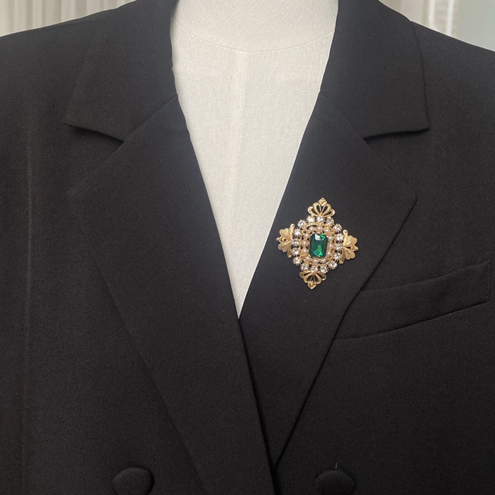 

Baroque Hollow Pearl CZ Green Crystal Gem Men Badges Fashion Luxury Zircon Women's Brooch Metal Lapel Pins Jewelry Accessories