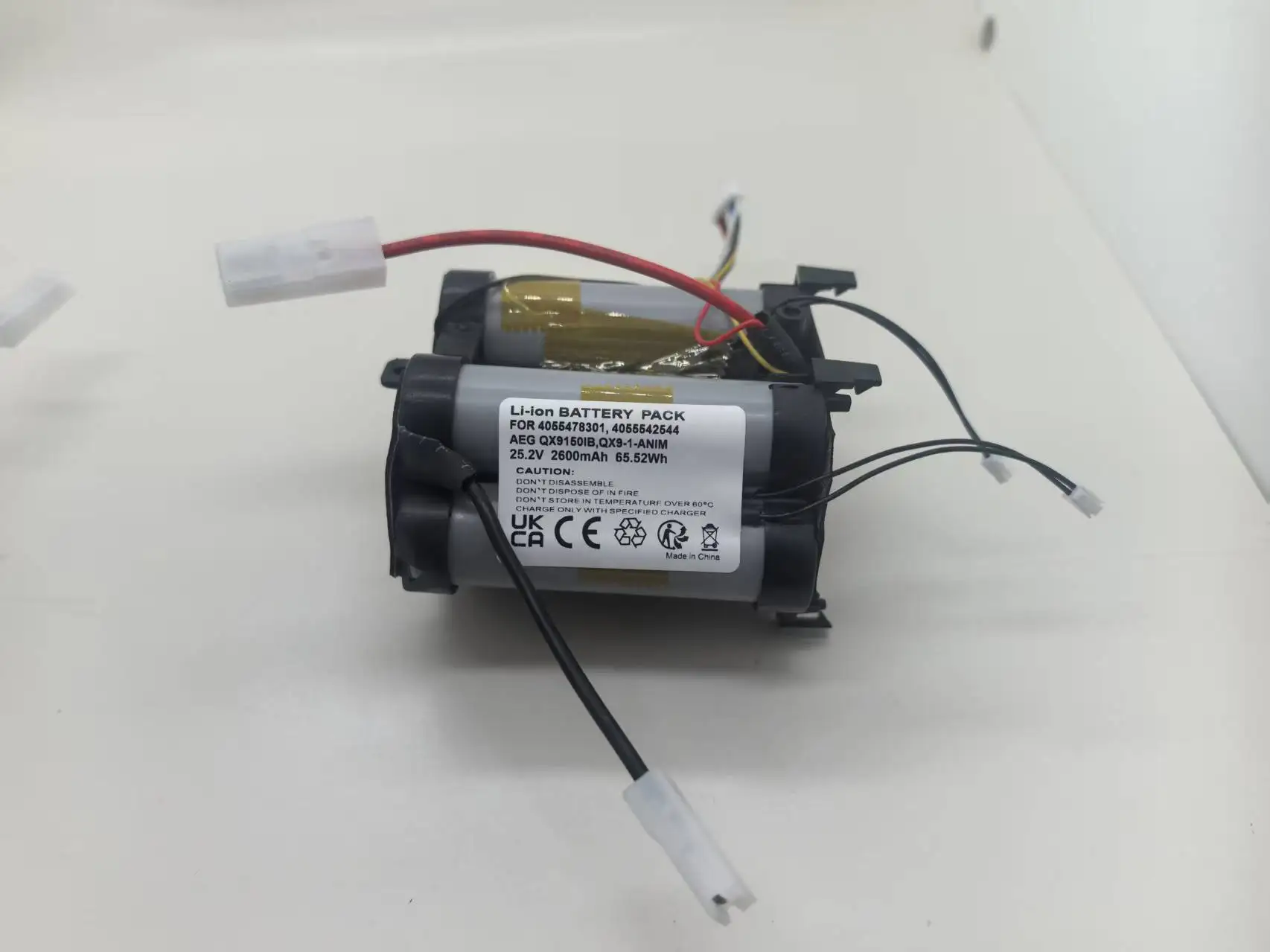 

Сменный аккумулятор для AEG QX 9 1 UO, QX91 Anim, QX9-1-40 Номер детали: 40 55 54-2544, 4055478301, 4055542544 2600 мАч/25,2 В