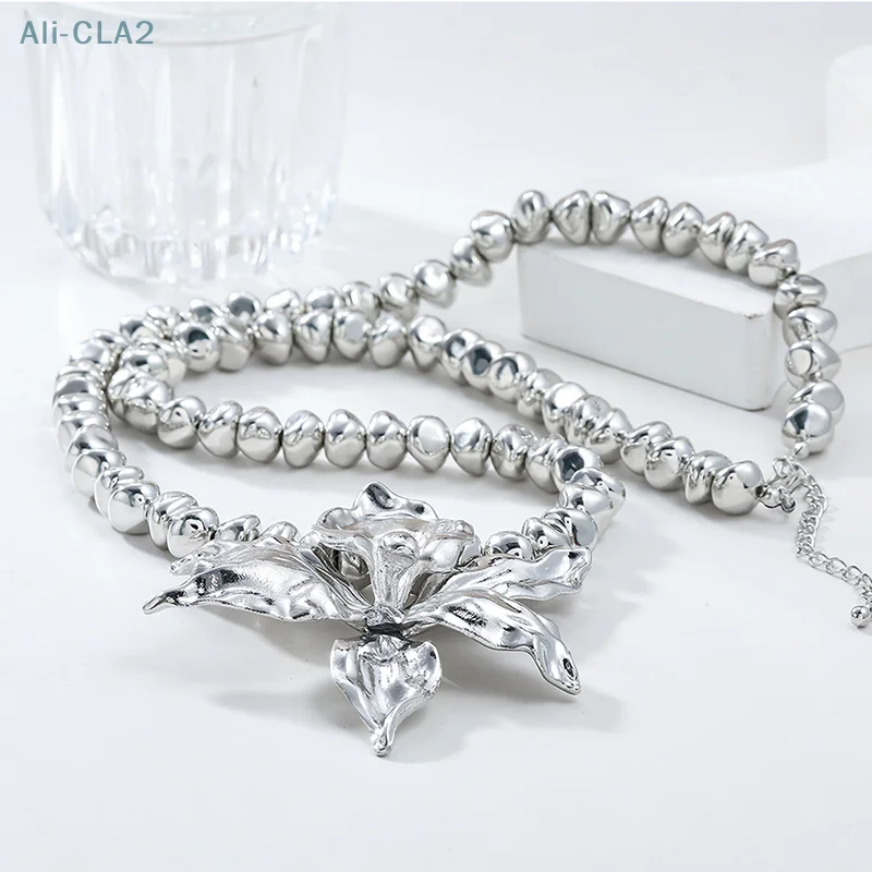 2024 New Silver Oversize Flower Pendant Necklaces For Women Vintage Statement Jewelry Choker Necklace Gifts image 3