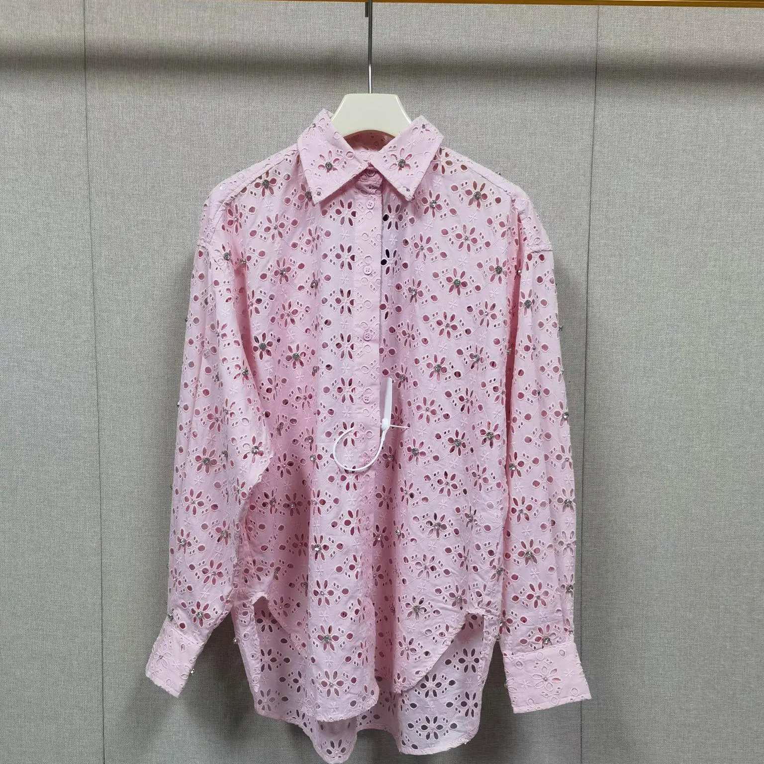

Hand Embroidered Hollow out Design Long Sleeve Shirt Women's Fashion Spring 2025 Cotton Levis Diamond Decorated Turn-down Collar