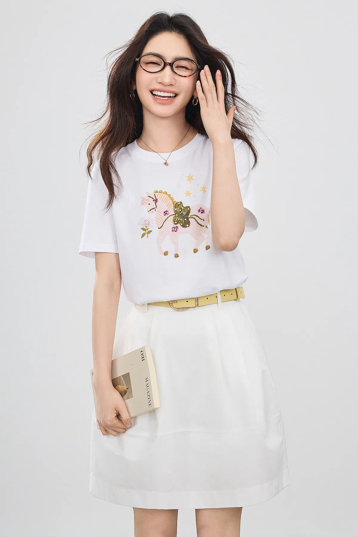 SENTUBILA Damen-T-Shirt mit Pferde-Print, 100 % Baumwolle, Sommer 2026, gerippter Rundhalsausschnitt, handbestickte Details, lässiges Alltags-Oberteil 162TG7259 – Detail 15