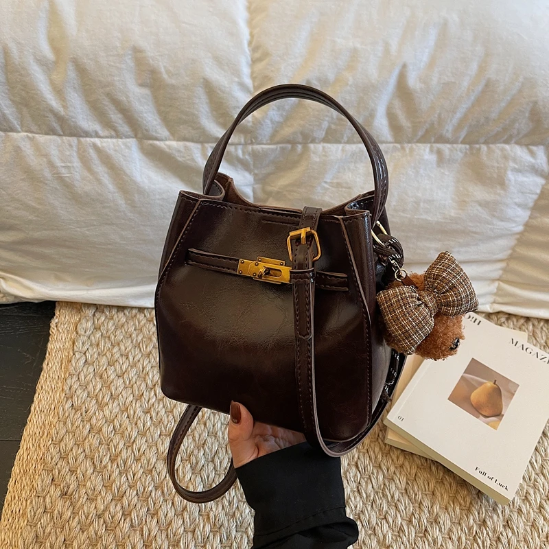 

High-Quality Women's Messenger Bag, Leather Shoulder Bag For Ladies In Famous Designer Classic Popular Design