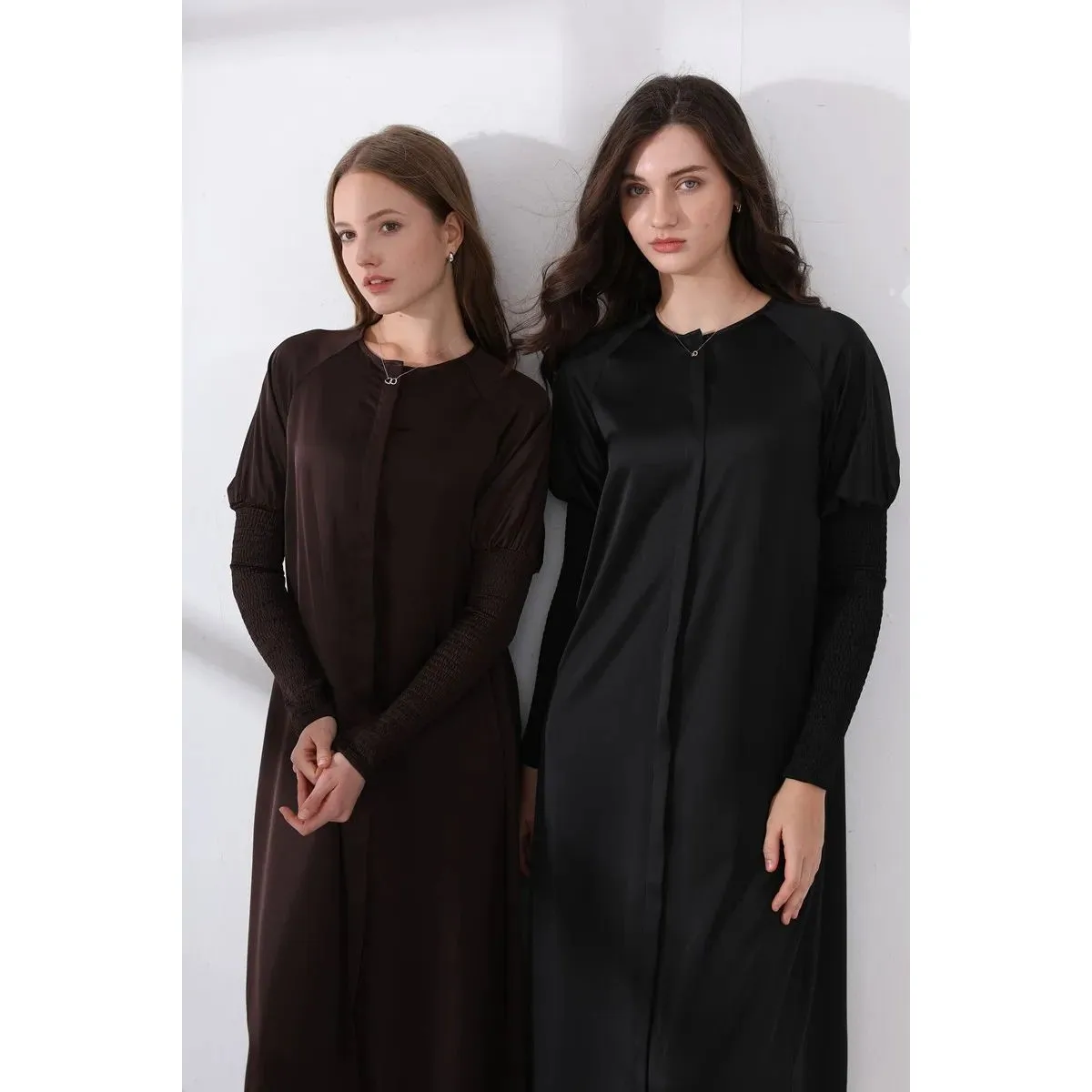 Abito da Donna in Raso con Bottoni 2024, Design Elegante e Alla Moda, Vestito Universale per Tutte le Stagioni