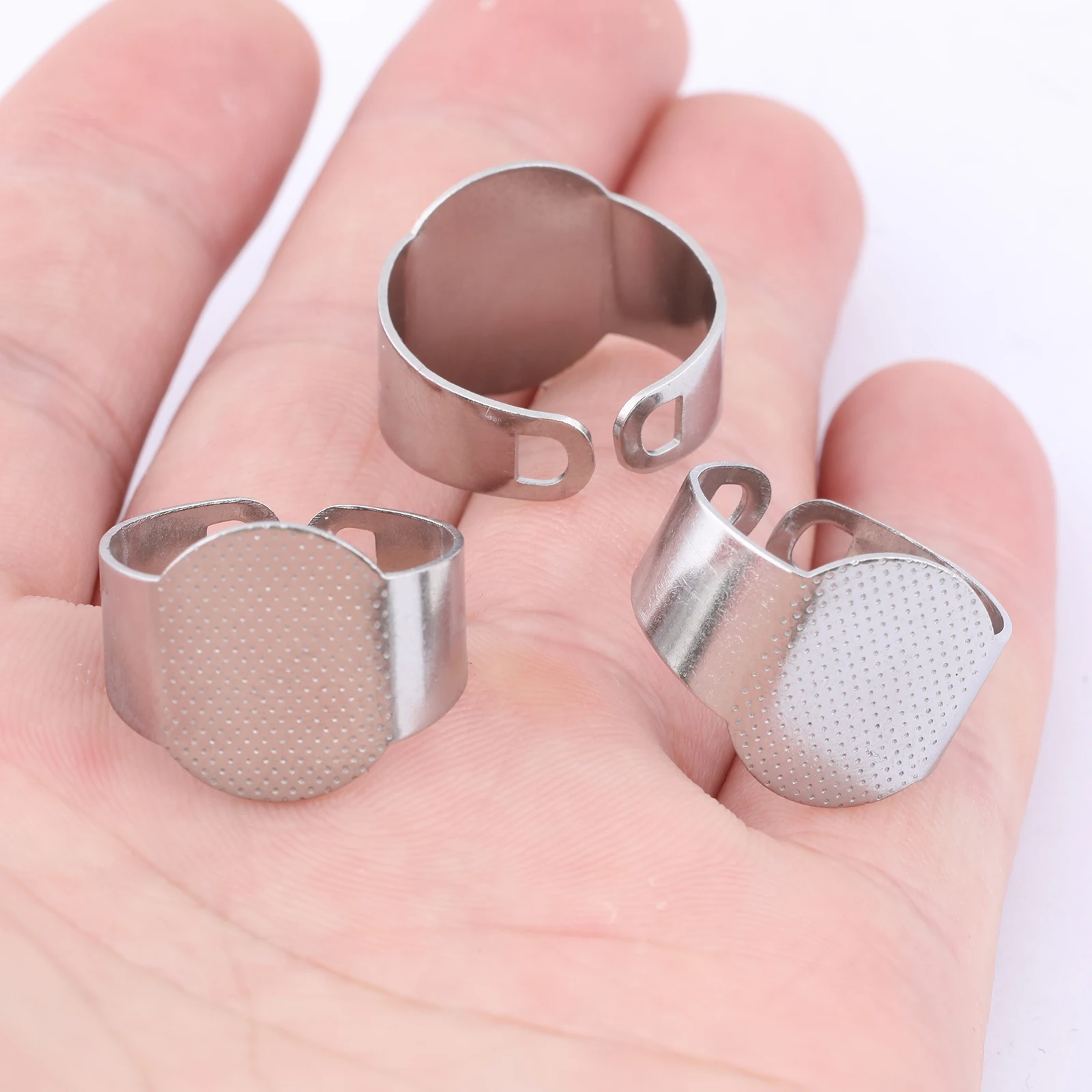 10 sztuk pierścień Bezel Blanks pozłacane czarne ze stali nierdzewnej regulowane Diy ustawienia bazy Fingerring dla elementy do wyrobu biżuterii — zdjęcie 7