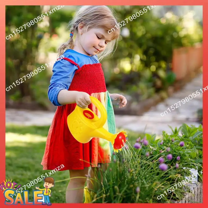 ABCL 4PCS Plastic Watering Cans Chicken Watering Garden Play Watering Cans Kids Beach Bath Watering Cans Random Color Durable