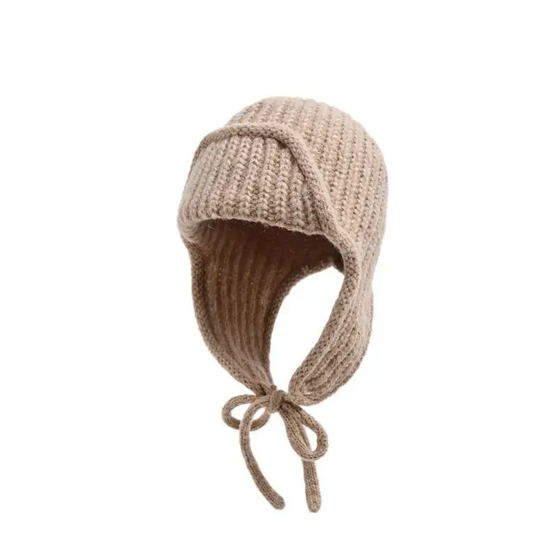 Warme, gemütliche Strickmütze mit Ohrenklappen und süßem Kirsch-Dekor, perfekt für den Winter im Freien, für Frauen, Teenager und Mädchen. – Detail 5