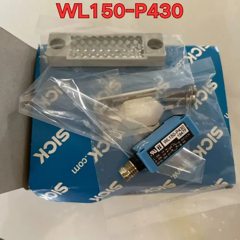 New WL150-P430 photoelectric sensor