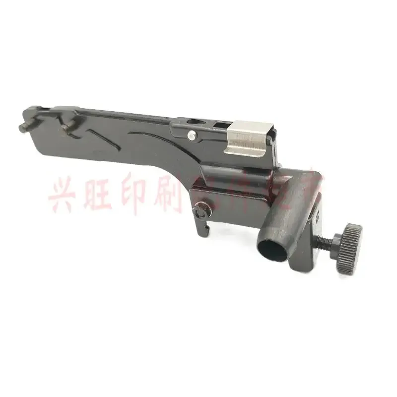 

1 pcs for Heidelberg SM52 PM52 printing machine Paper Receiving deceleration suction frame assembly G2.015.513F