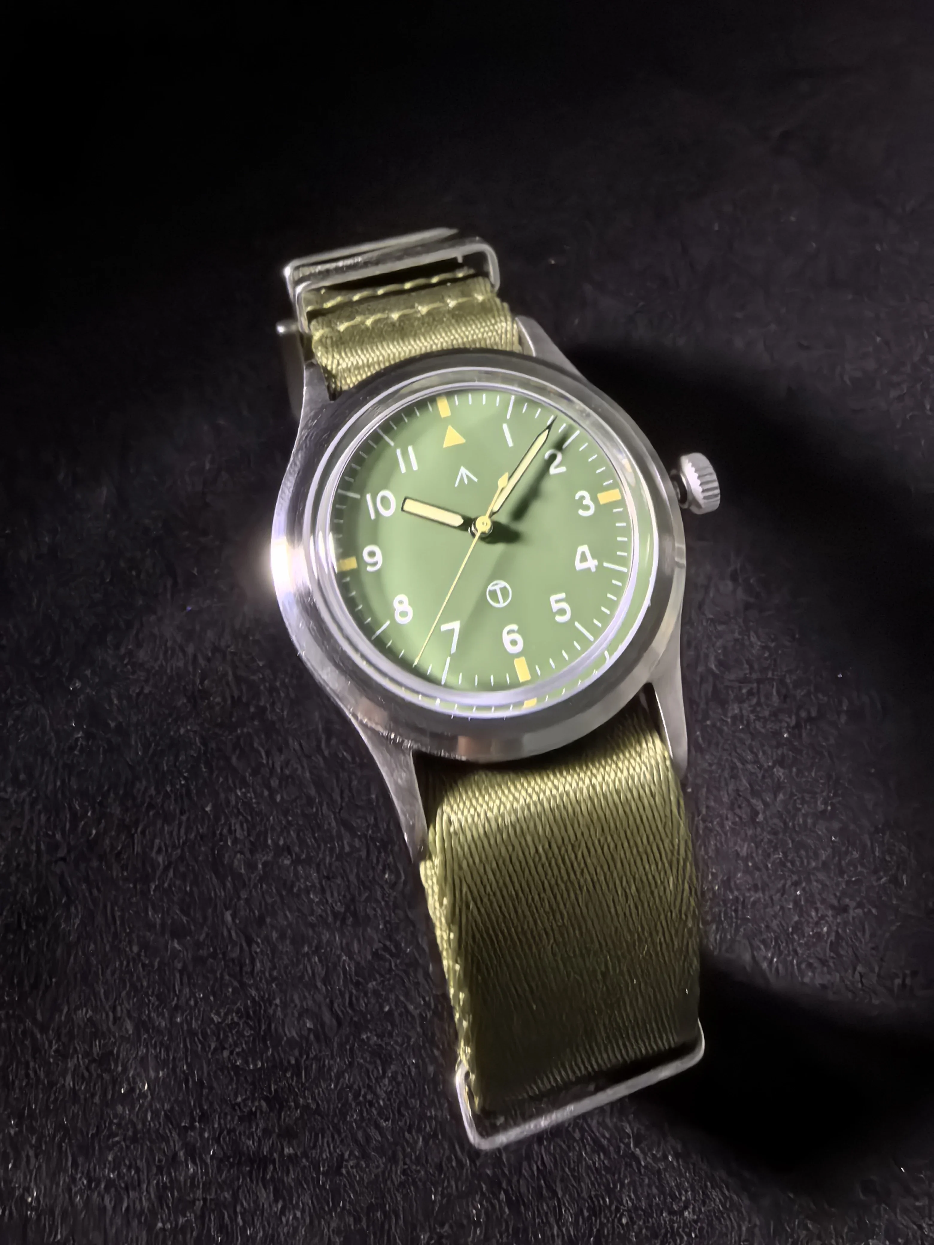 ساعة ميدانية للرجال 36 ملم VH31 كوارتز مضيئة الأيدي 100 متر مقاومة للماء سوار من الفولاذ المقاوم للصدأ والنايلون Militrek ساعة يد رياضية MT9003