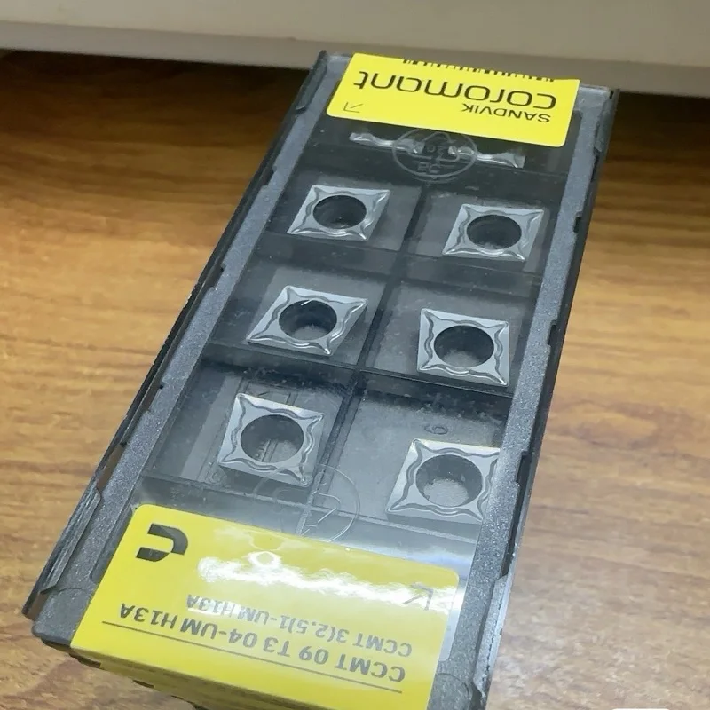 

Hard alloy cutting blades CCMT09T304-UM H13A