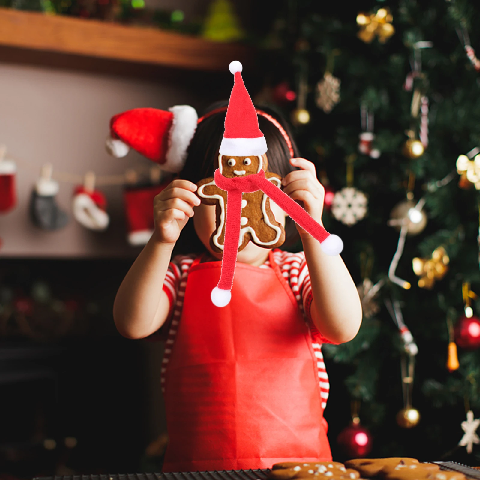 

1Set Cloth Mini Christmas Hat Scarf Set Charming Colorful Decorative Accessory for Bottles Kitchen Party Holiday Supplies