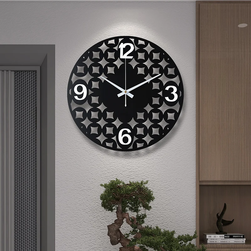 Wall Clock Living Room Household Creative Decorative Fashion Wall Watch Without Punching Mute Art Personality Small Clock