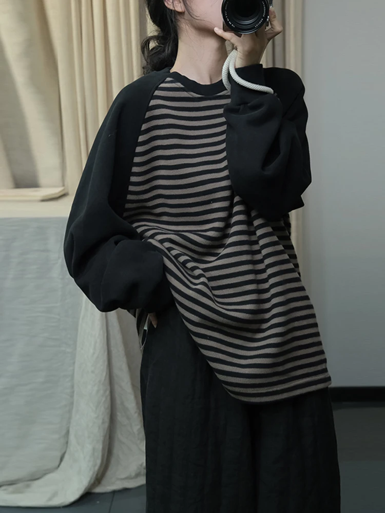 Bluza z kapturem na jesień i zimę, ocieplana polarem, oversize, z odkrytymi ramionami, w paski, koreańska moda, artystyczna, oryginalna, duże rozmiary.