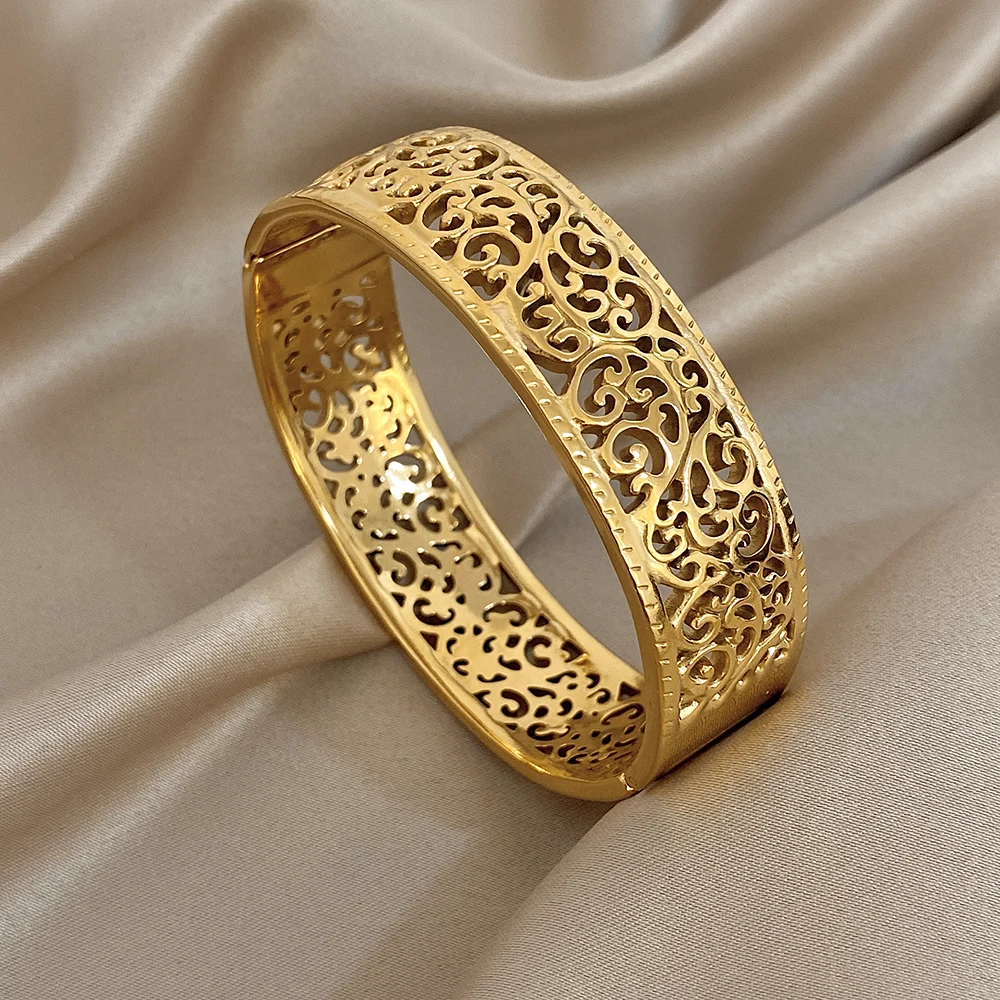 

Freetry 4 Styles Retro Gold Color Stainless Steel Bangle Bracelet Women Classic Hollow Flower Leaf Wide Bracelet Jewelry Gifts
