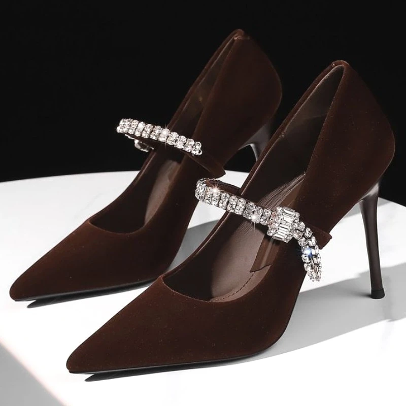 

Diamond Chain Elegant High Heels for Women Pointed Toe Pumps Banquet Dress Shoes Velvet Fashion Designer Shoes Zapatos De Mujer
