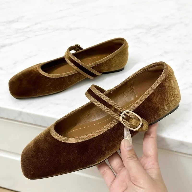 

Velvet Fashion Ballet Flats Women New Spring Autumn Footwear Female Casual Buckle Light Comfort Square Toe Mary Jane Shoes Women