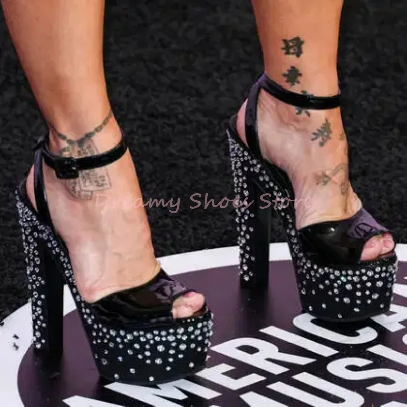 

Black Crystal Patent Leather Platform Chunky Heels Women Open Toe Buckle Strap High Heels Sexy Luxury Party Catwalk Ladies Shoes