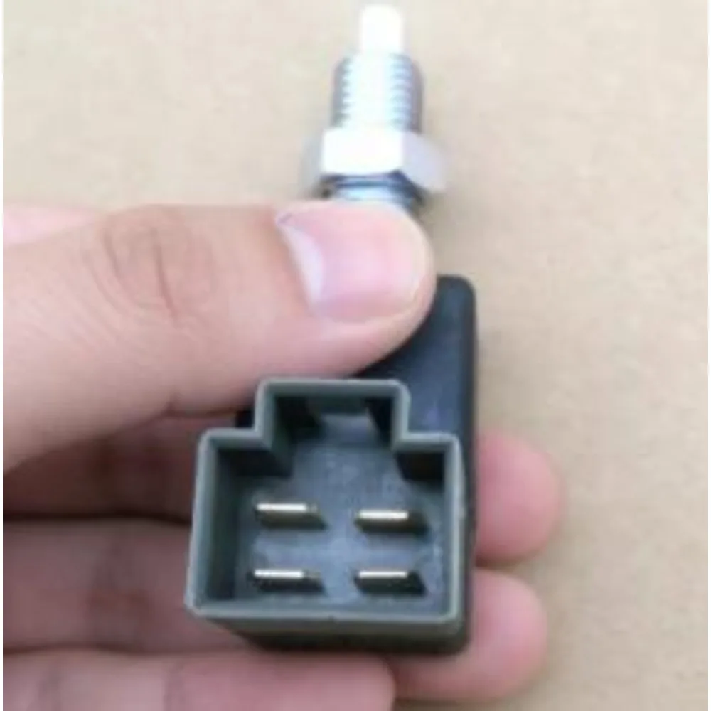 

Brake Light Switch for Hyundai Elantra Sonata Accent Celesta Tucson I30 IX35 Verna NFCSonata MoInca Brand New