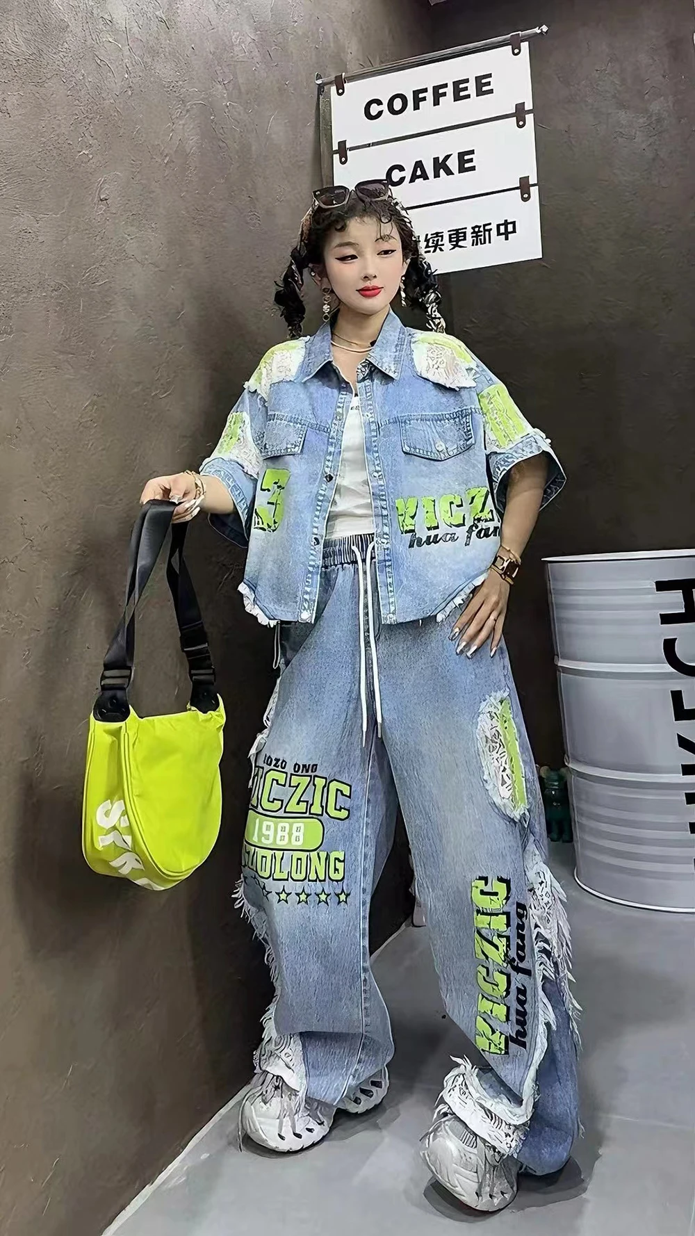 

Summer Casual Set Women's New 2026 Splice Lace Hollow Pants Numerical Letter Print Loose Top Comfortable Fashion Ensemble