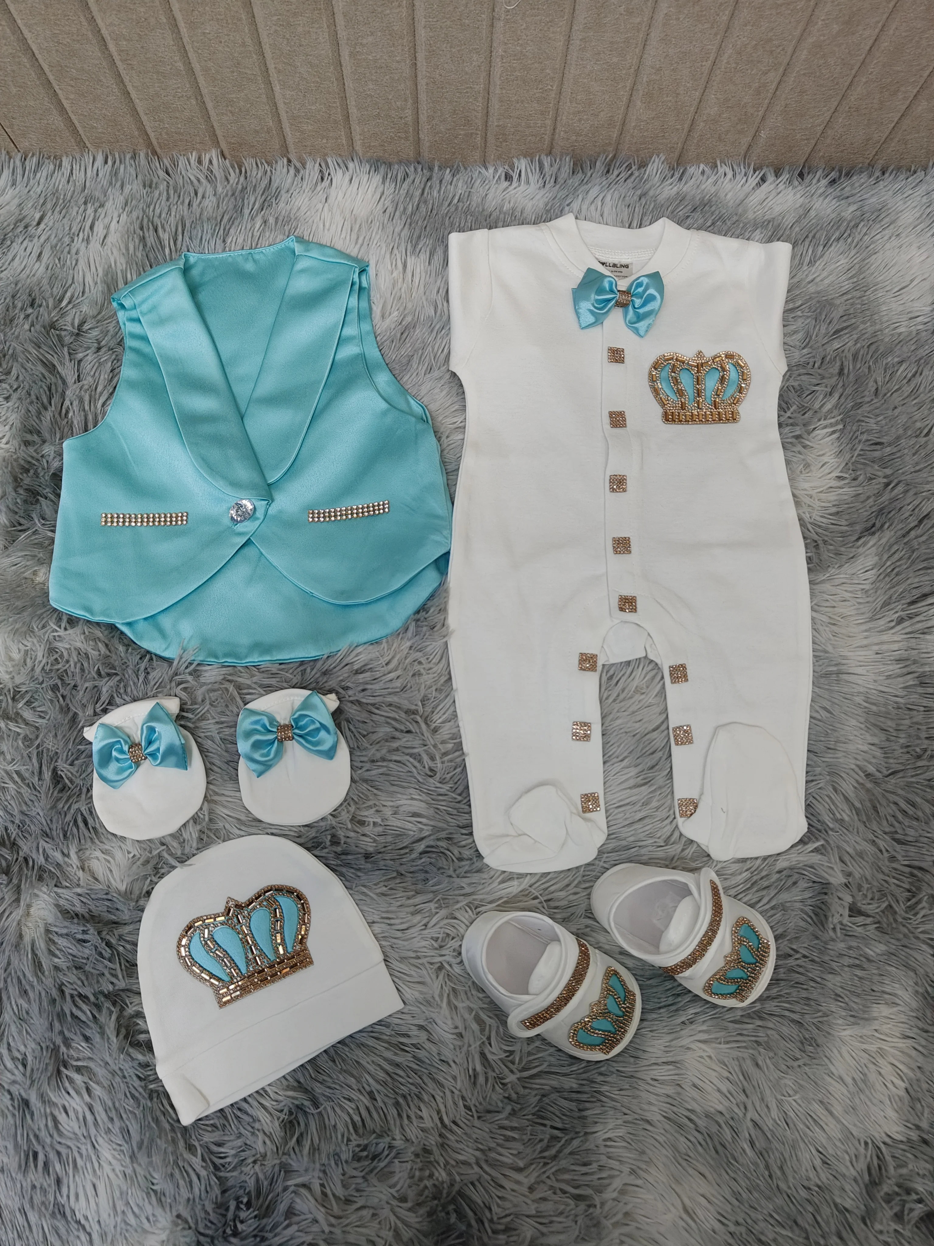 طقم ملابس ملكي رائع للمواليد ا - مراجعة Baby Boy Suit Set Baptism وسعره