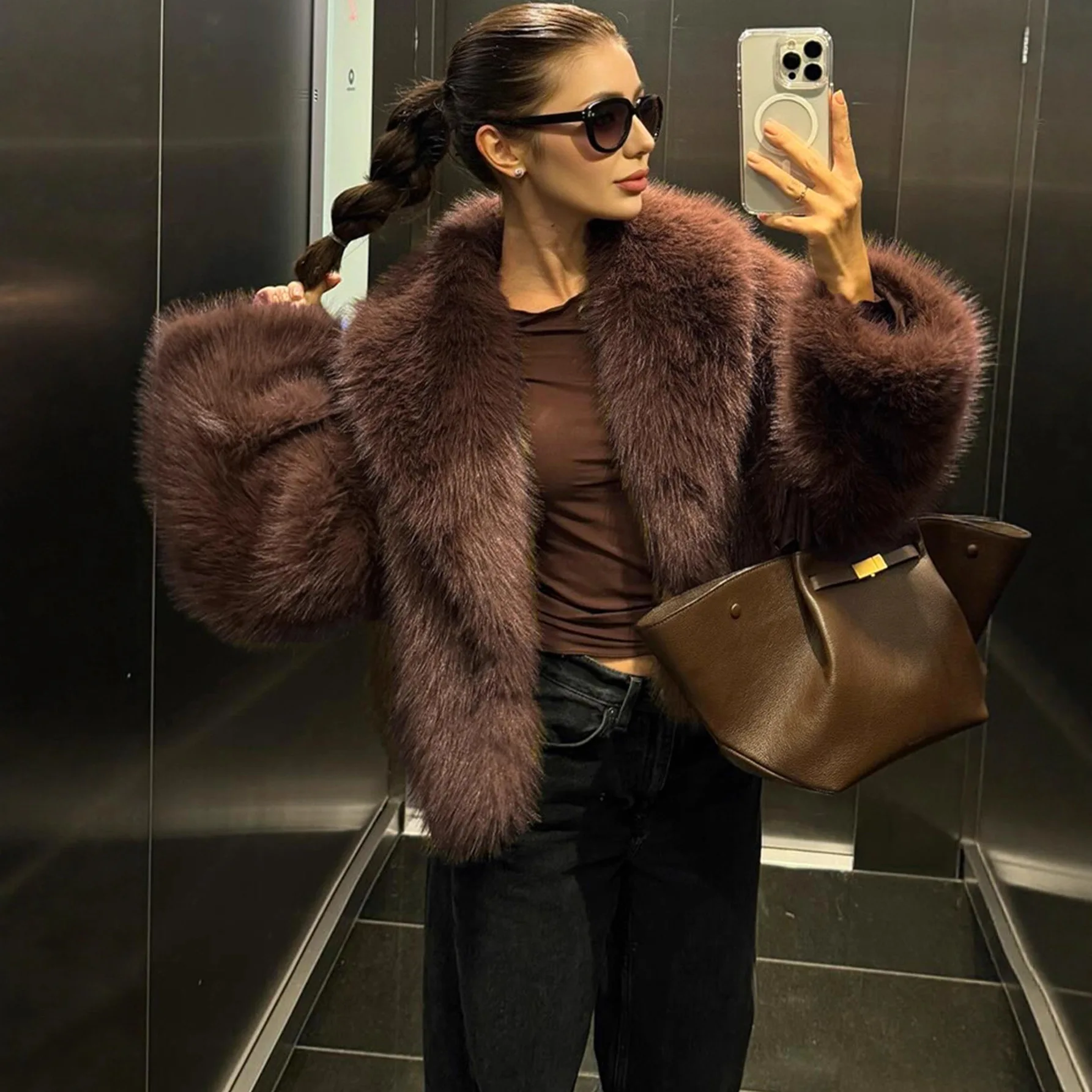 معاطف نسائية من الفرو الصناعي سترات قصيرة صلبة كبيرة بياقة مقلوبة وأكمام طويلة بغرز مفتوحة مستقيمة مناسبة غير رسمية لخريف وشتاء 2025 #4