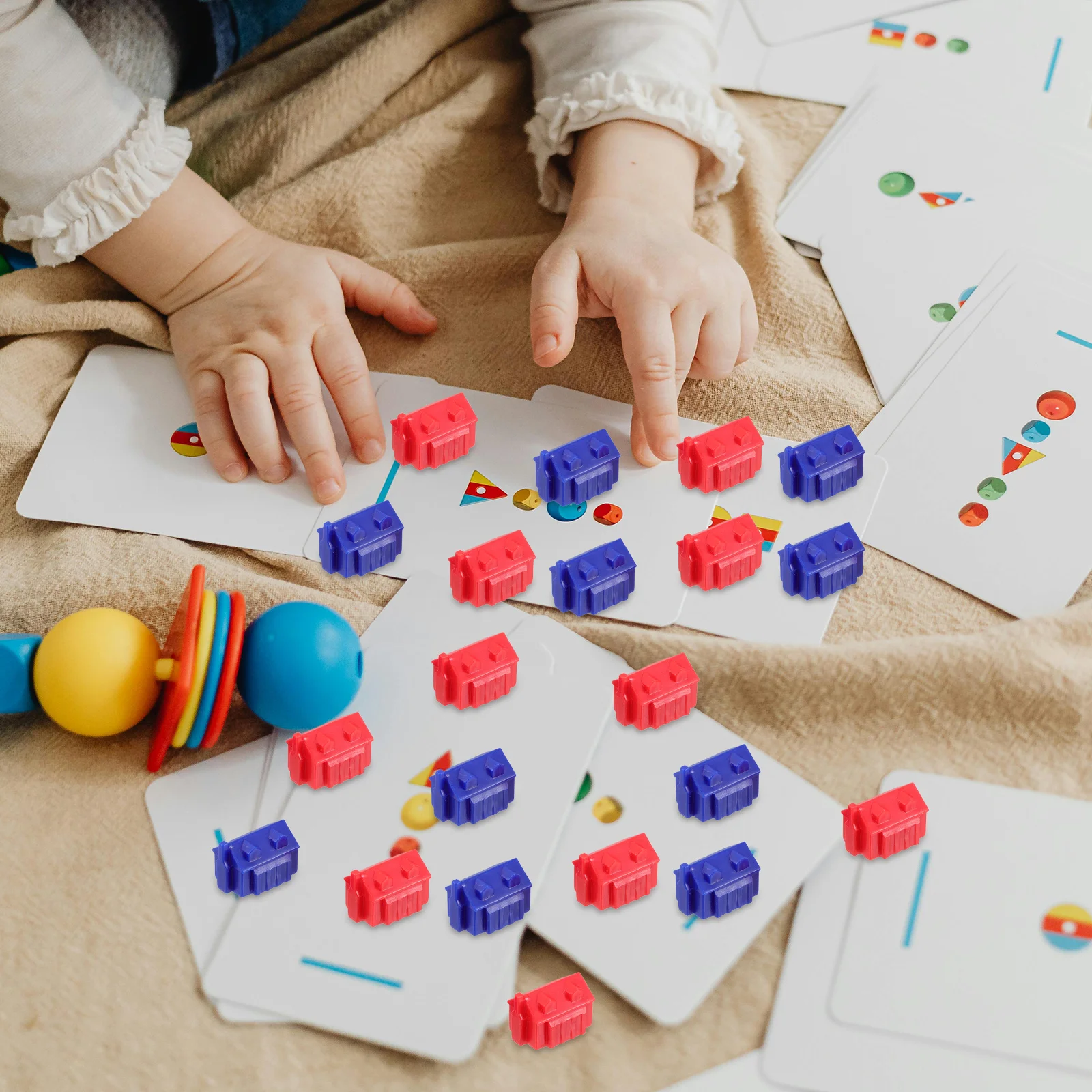 40 قطعة من قطع ألعاب الممتلكات الكبيرة، منازل بلاستيكية مصغرة، ملحقات استبدال ألعاب الفنادق للبالغين باللون الأزرق والأحمر