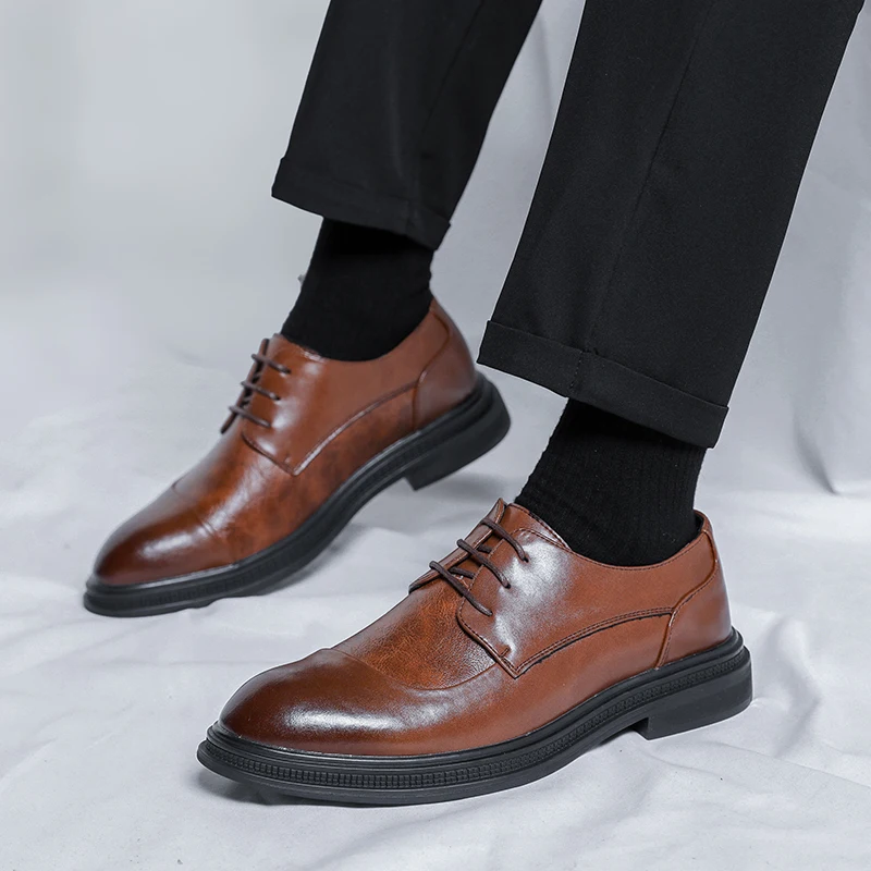

Classic Business Men's Leather Shoes Elegant gentleman style Groom's wedding party Black brown 38-46 Plus size shoes Hot