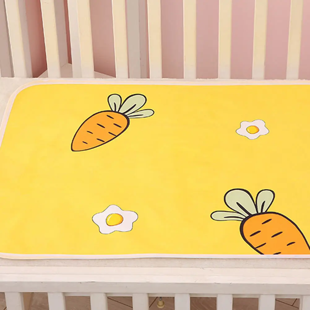 1pc 綿ベビー尿パッド 70X90Cm 黄色防水吸収性洗える交換マット新生児睡眠ベッド保護用