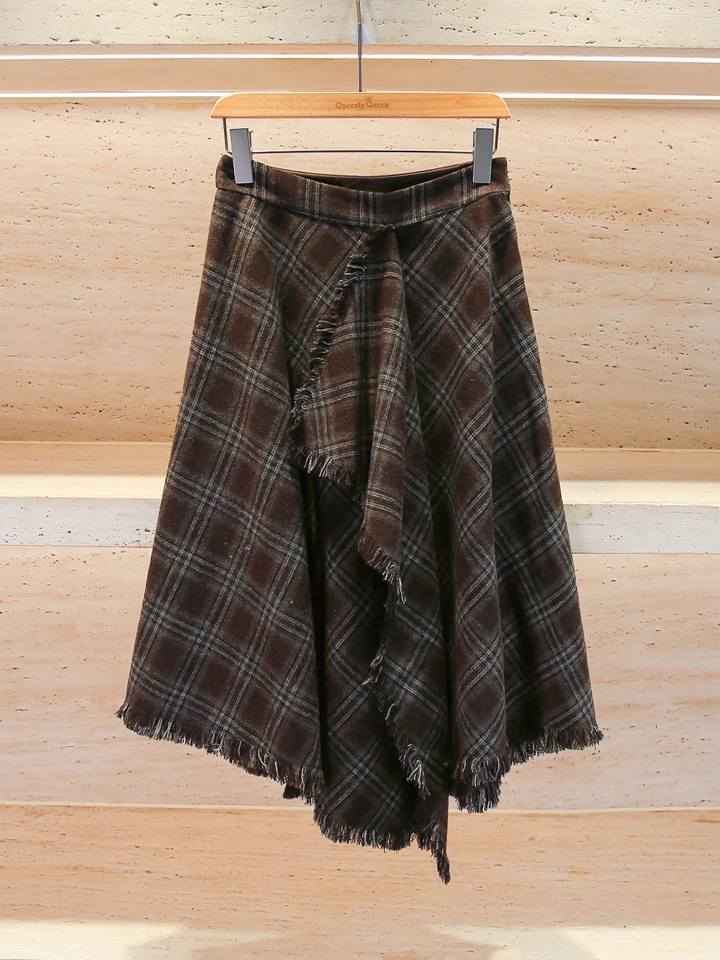

High Waist Asymmetrical Plaid Tassel Skirt South Oil Retro Design Sense Autumn Winter Ladies Midi Skirt Commute Simple Sle