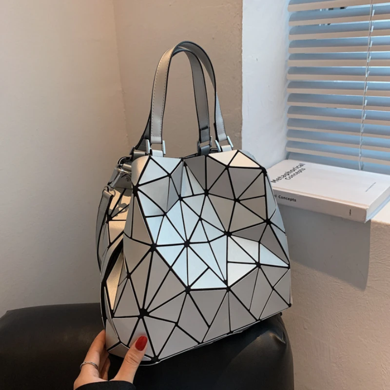 Fashion Artistic Shoulder Bag for Women Geometry Irregular Diamond Tote Large Capacity Handbag Woman Commute Crossbody Bags Gift