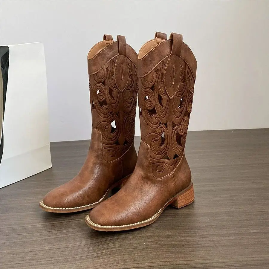 

Коричневые летние полувысокие сапоги на среднем каблуке с квадратным носком для женщин. Удобные новые женские туфли до середины икры большого размера.