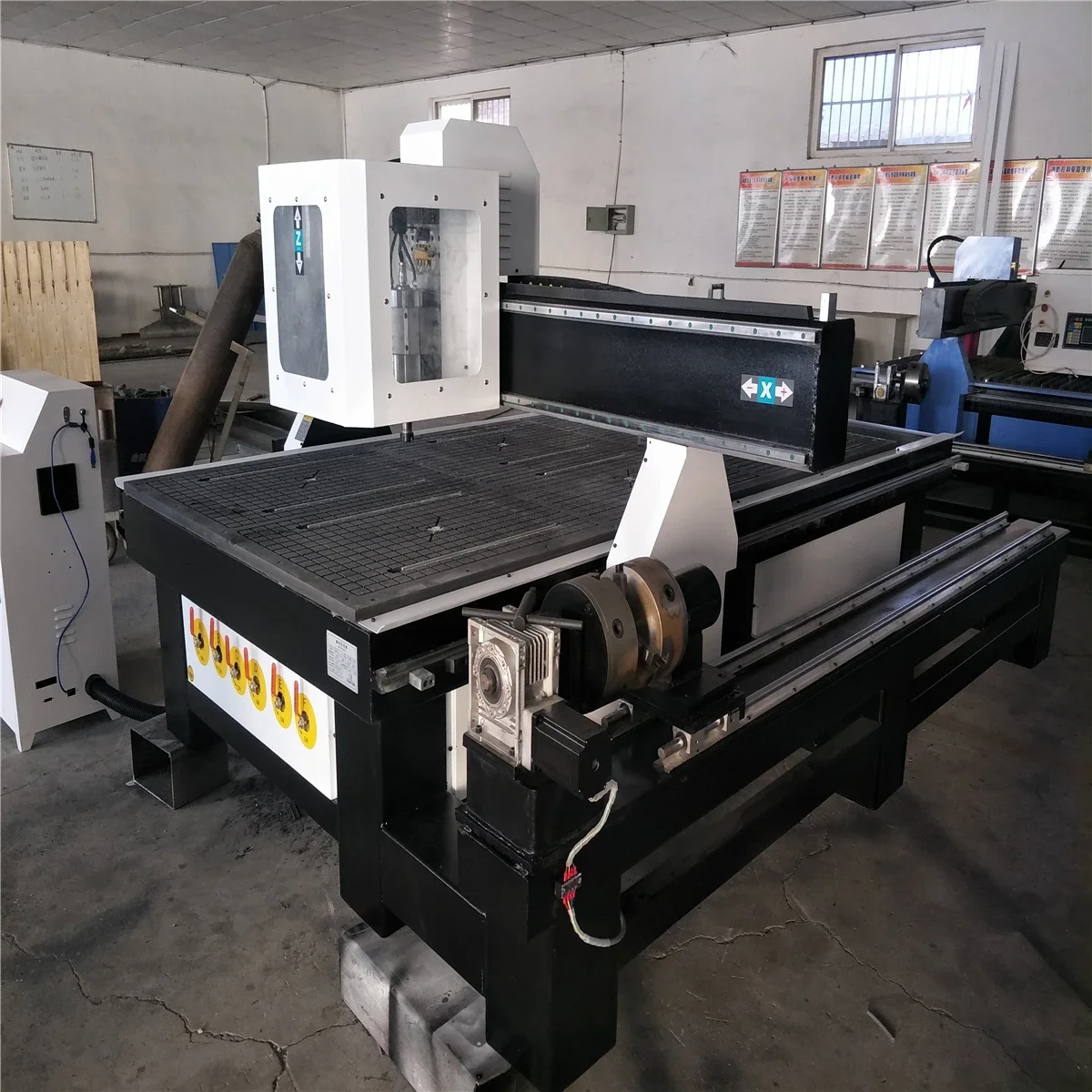 

China Factory Price Wood Cnc Milling Machine Price With Heavy Duty Cnc Router 1325 T-slot Table Plywood CNC Cutting Machine