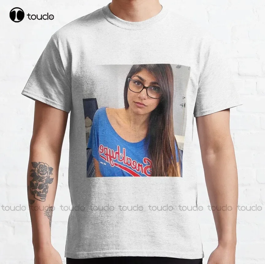 Kalifa T-Shirt: Sadece Moda Değil, Bir İfade