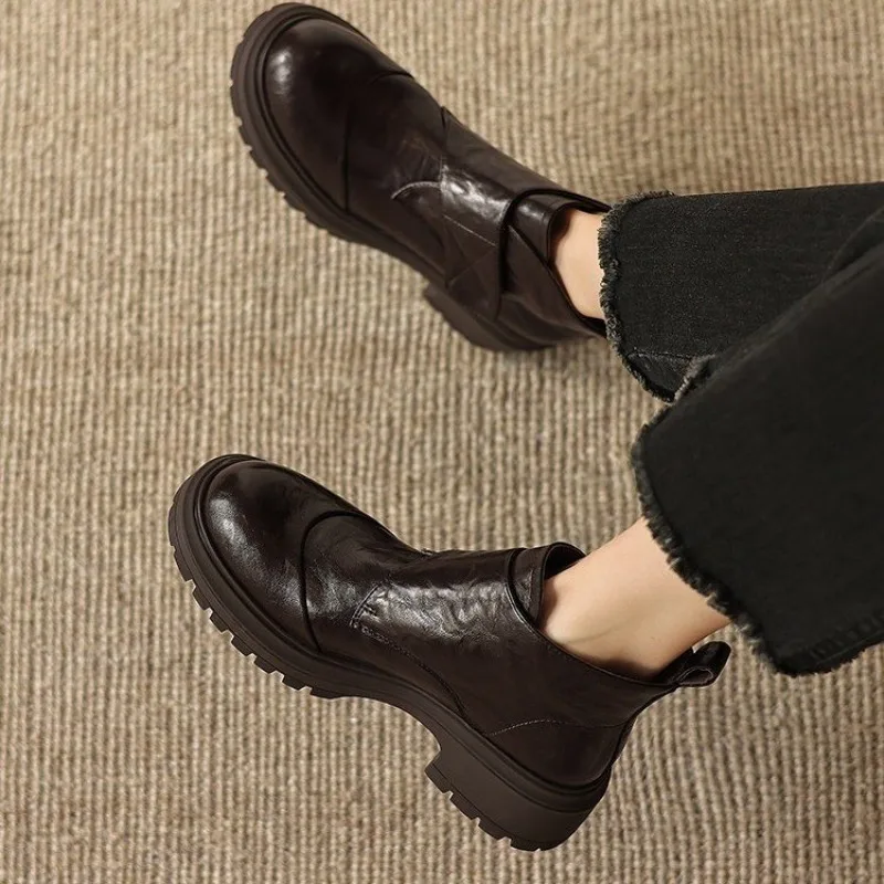2026 New Women's Shoes Platform Soles Small British Style Non-slip Versatile Non-tiring Feet Booties