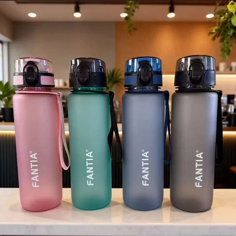 Outdoor-Wasserbecher, einfach und tragbar, Wasserbecher mit großem Fassungsvermögen, hoher Wert, große Kapazität, einfach tragbare Outdoor-Wasserflasche