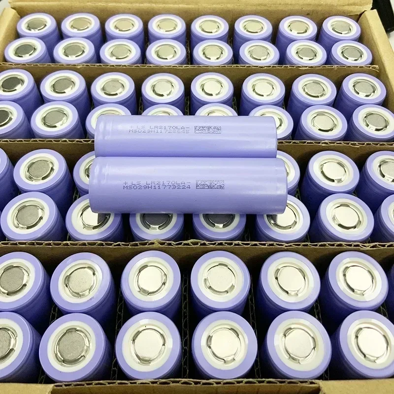 High Power 3.7V 21700 Li-ion Battery 4000mAh 10C Discharge for Electric Screwdriver/Solar Light/EV-Rechargeable Lithium Battery