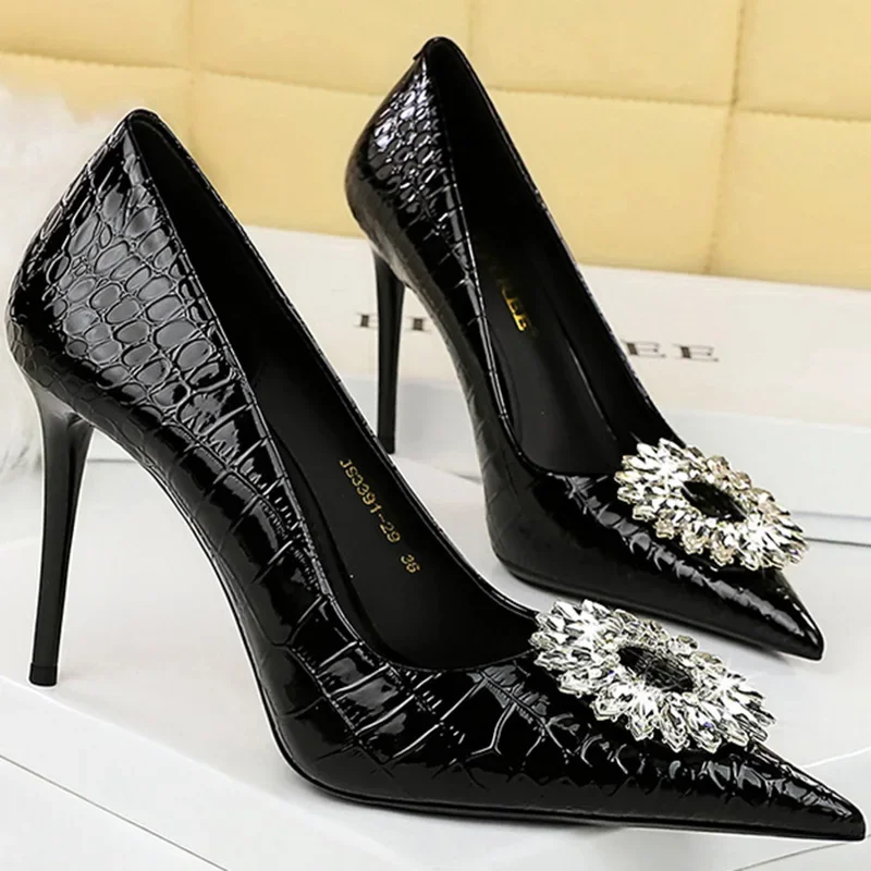 New Women 10cm High Heels Sexy Rhinestone Buckle Green Pointed Toe Party Pumps Lady Patent Leather Elegant Wedding Evening Shoes